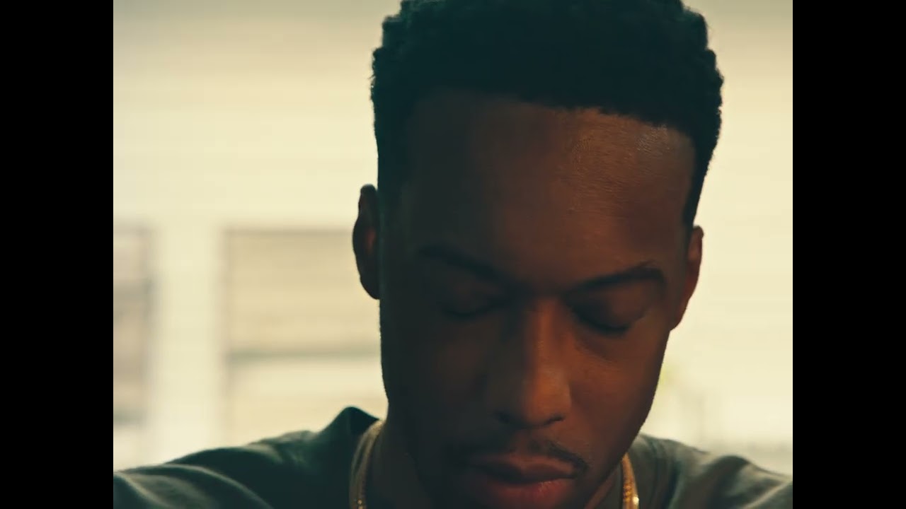 Black Milk - Ain't Nobody Coming Down to Save You (Visualizer)
