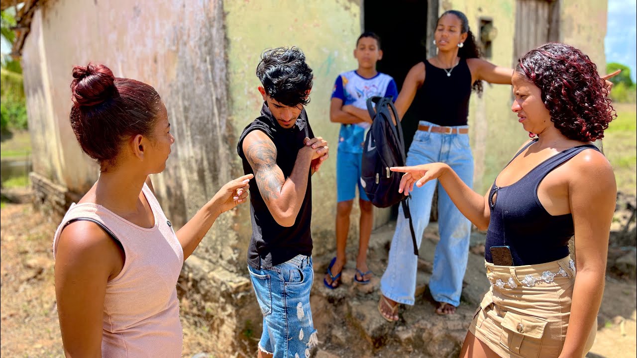 ELA EXPULSOU O FILHO DE CASA POR ELE TER  FEITO UMA TATUAGEM 