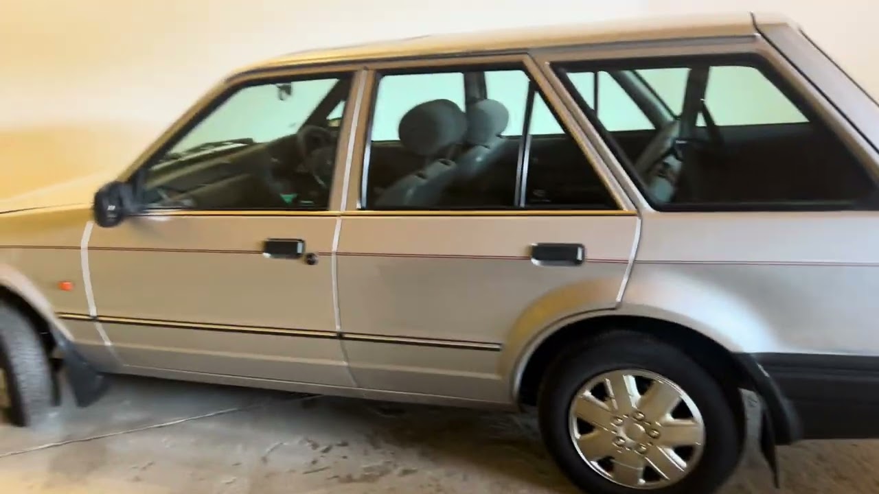 Ford Escort 1.6GL Estate 1989 - Bradley James Classics