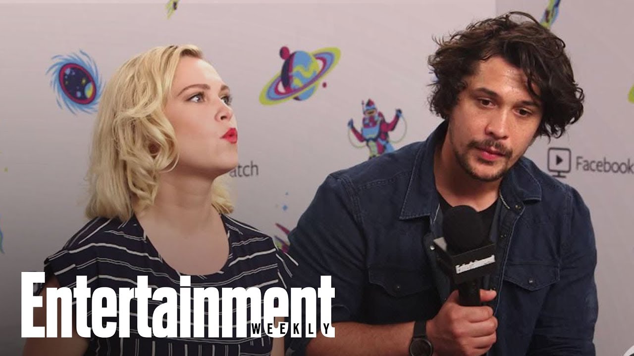 The 100: Eliza Taylor & Bob Morley On Their Reactions To Scripts | SDCC 2018 | Entertainment Weekly