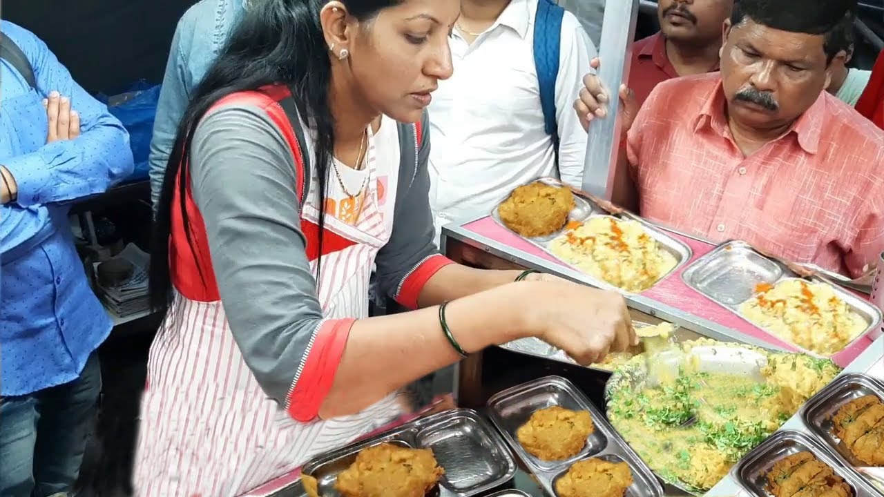 Famous Kavita Ragada Pattice in Mumbai Street | Only 20 Rs Per Plate | Mumbai Street Food