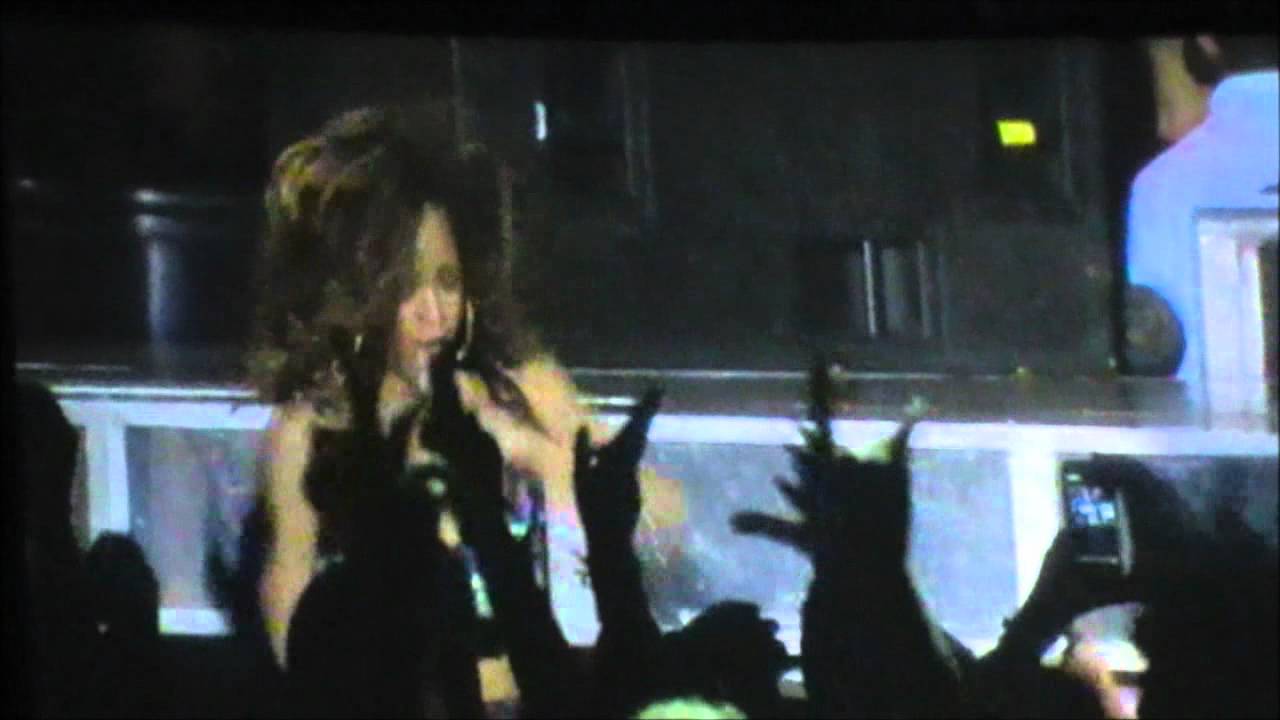 Rihanna- Loud Tour- London O2 Arena- Please Dont Stop The Music.