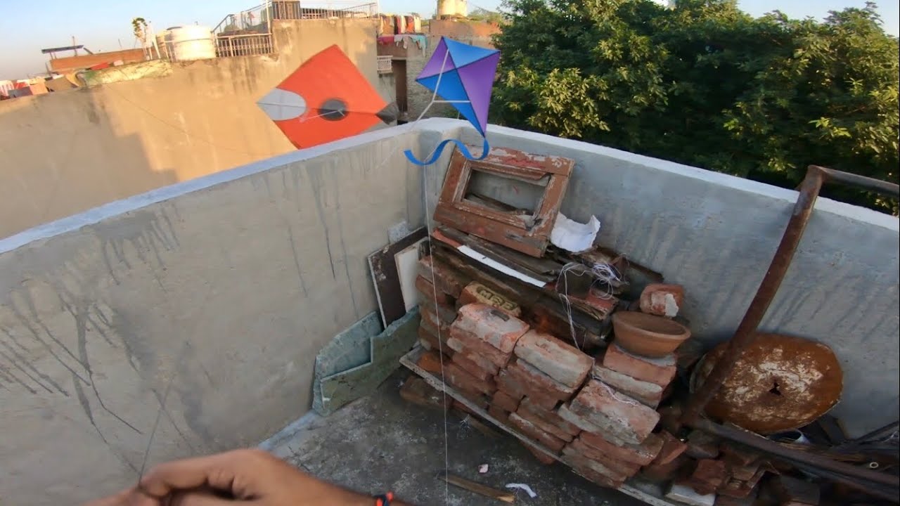 Kites Fighting || kites flying #kitefighting #kiteflying