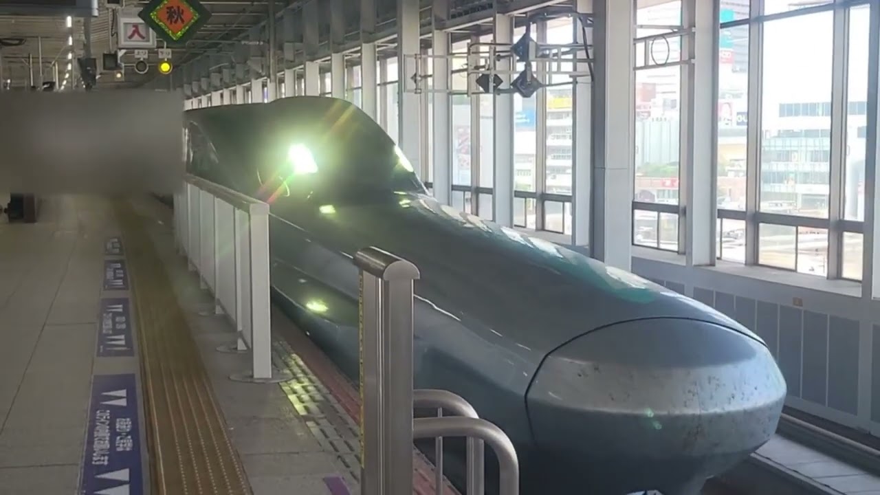ALFA X 日中の仙台駅を発車！