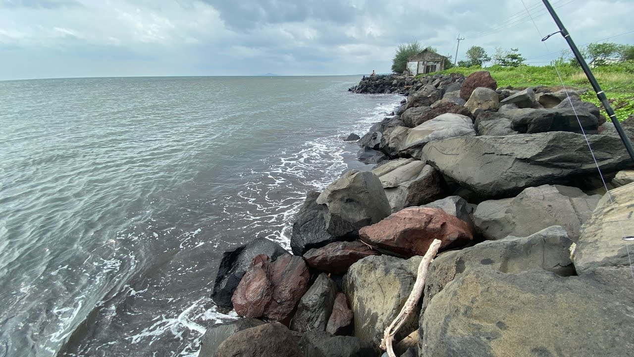 MANCING PINGGIRAN | IKAN KECIL PENGHUNI SPOT PANTAI SOBO BANYUWANGI | #fishing #mancingmania