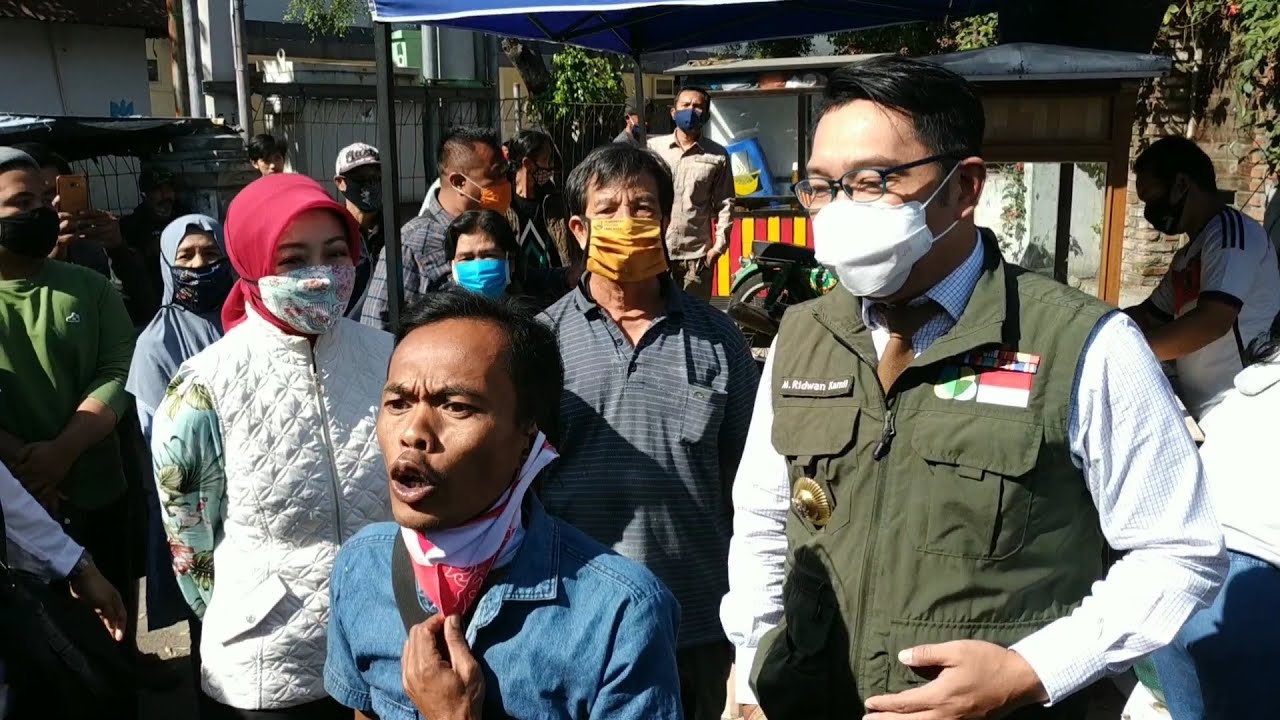 RIDWAN KAMIL KUNJUNGAN KE ODADING MANG OLEH BERI HADIAH HP