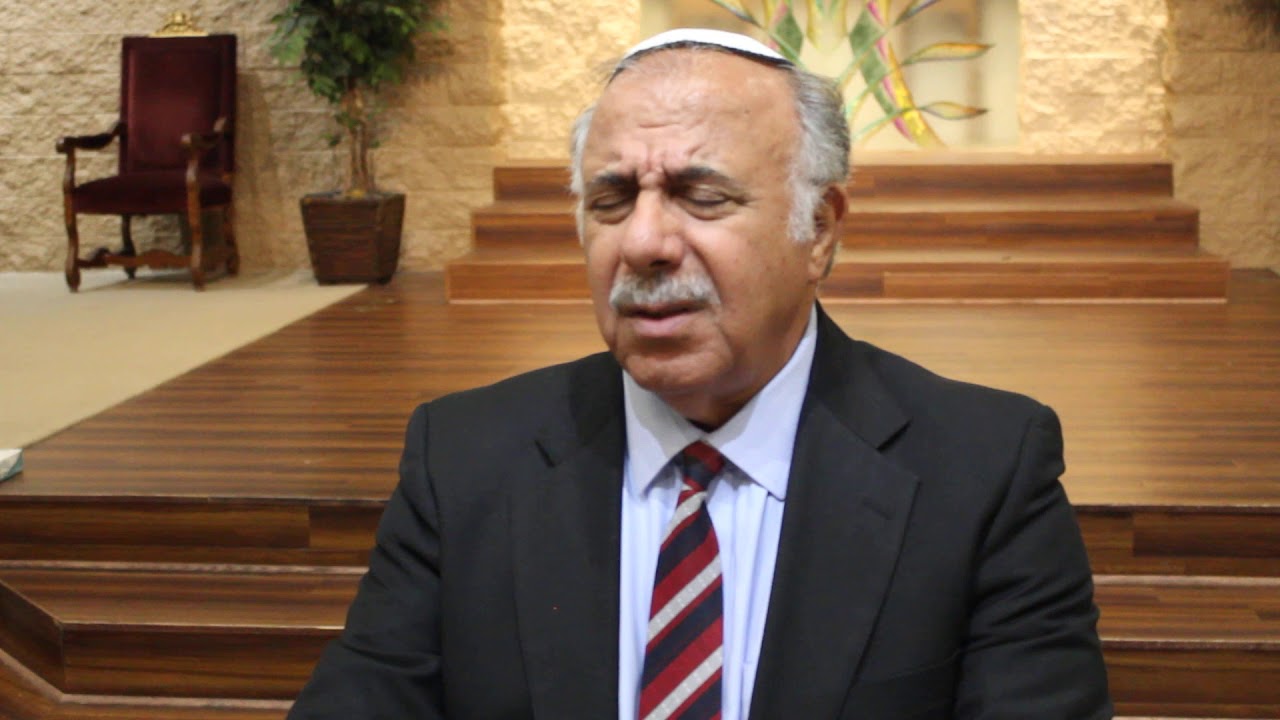 Iranian Rabbi Ruben Malekan reciting Selichot prayer - PART 1