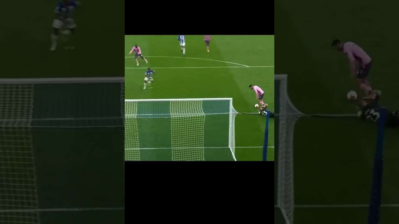Dwight McNeil DESTROYS Brighton with AMAZING Solo Goal! 😱