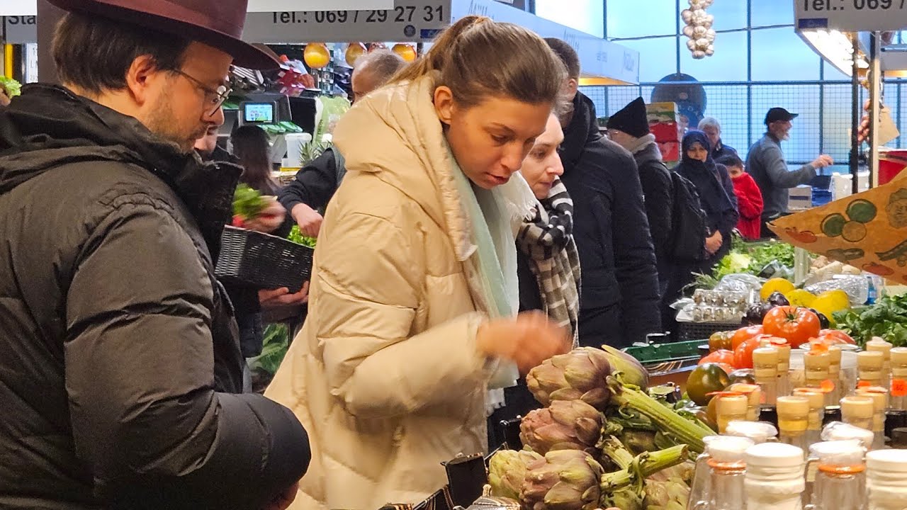 FRANKFURT/GERMANY/Kleinmarkthalle  the cCity's Favorite Market