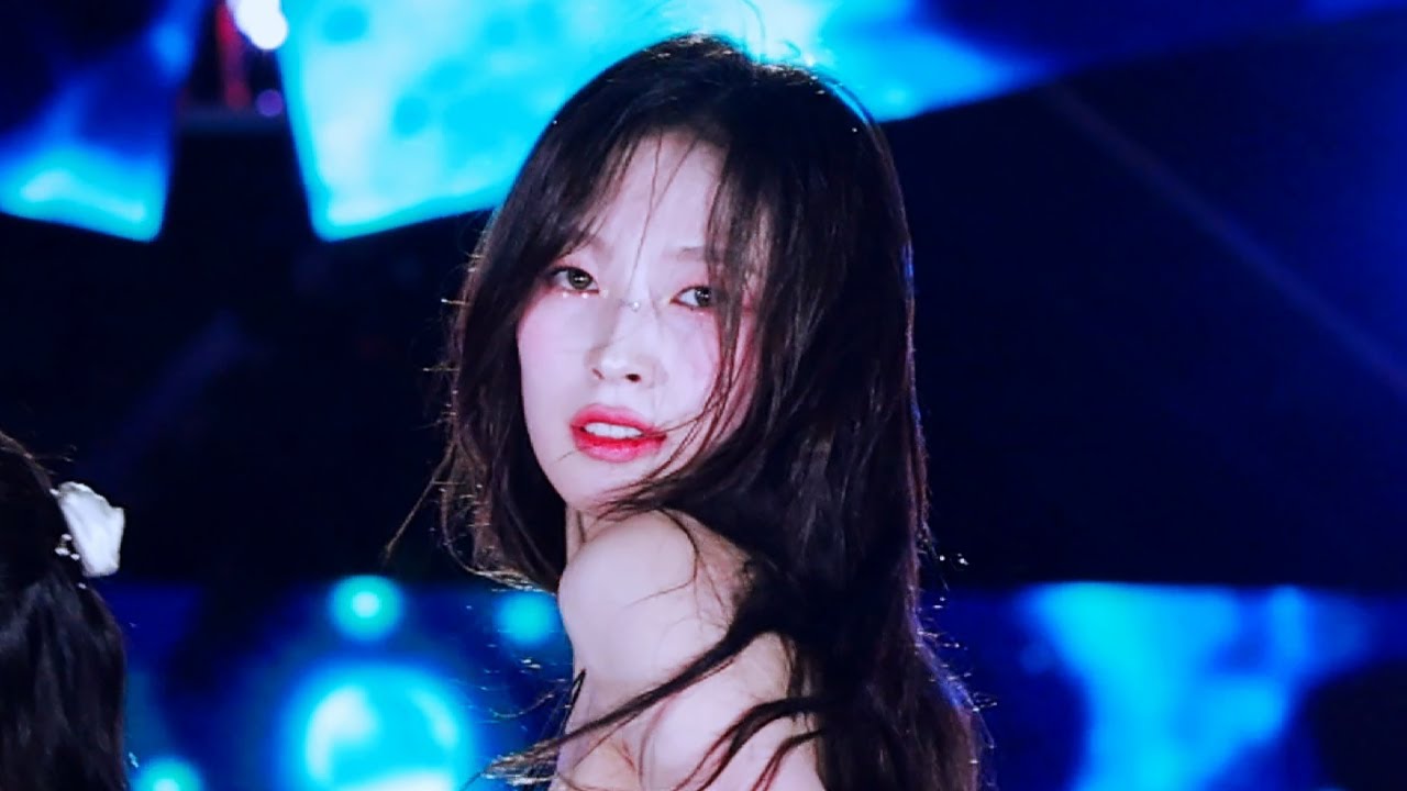 240519 DOLPHIN 오마이걸 아린 직캠 OHMYGIRL ARIN focus @ 2024 MEGA CONCERT