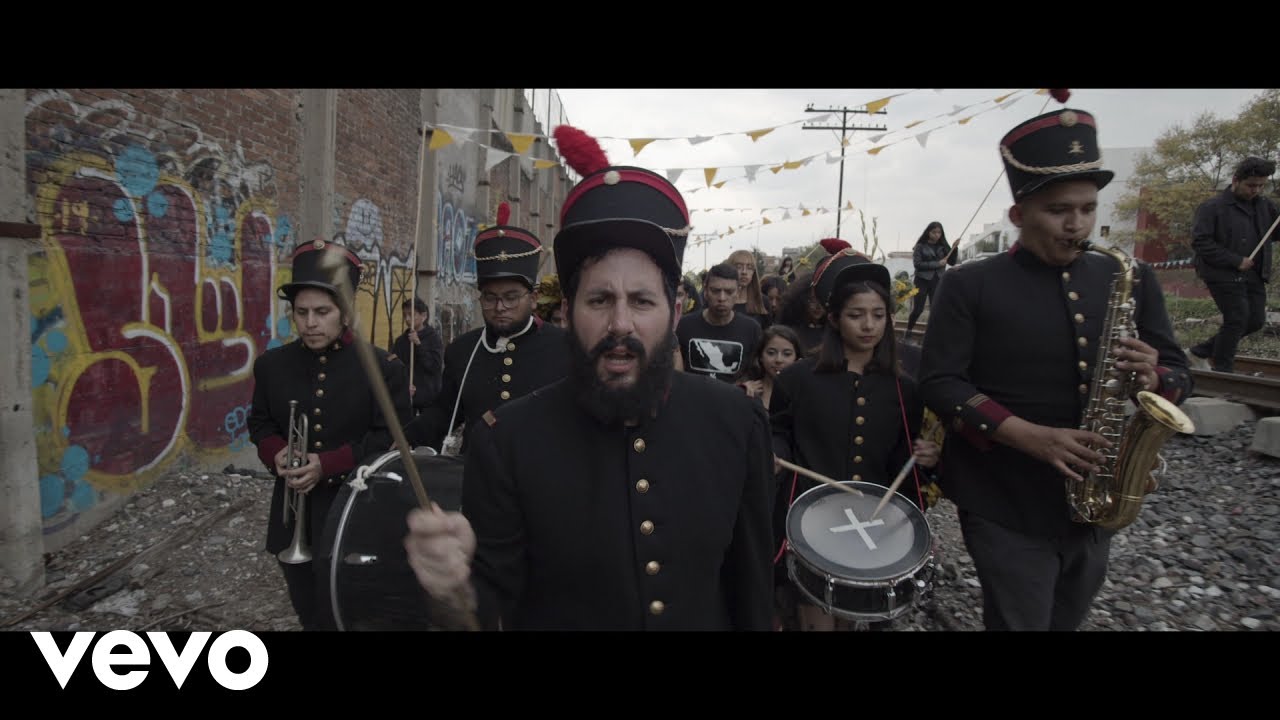 Lng Sht - La Marcha De Los Tristes