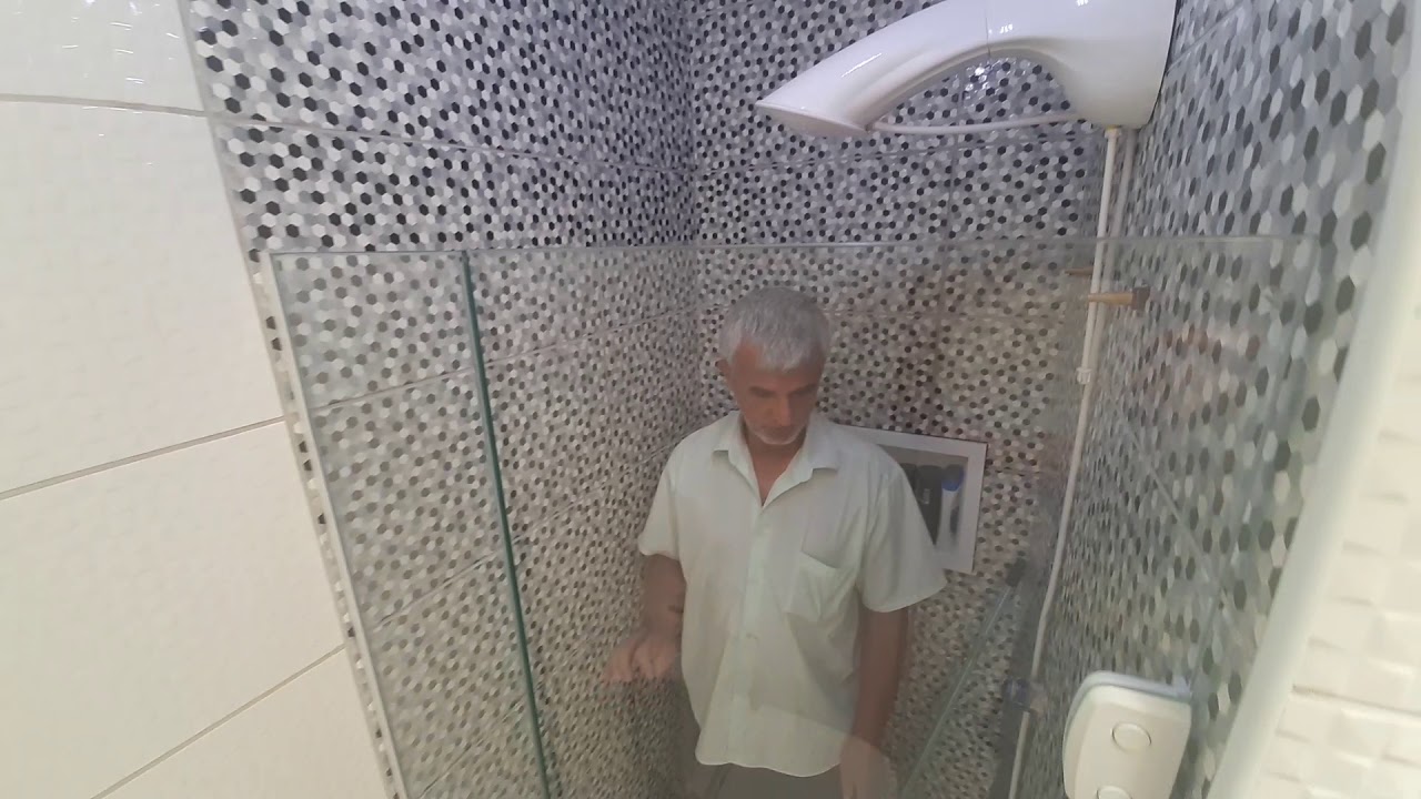 box de abrir(1 fixa, 1 porta), num espaço de 88cm.(inc.8mm temperado).