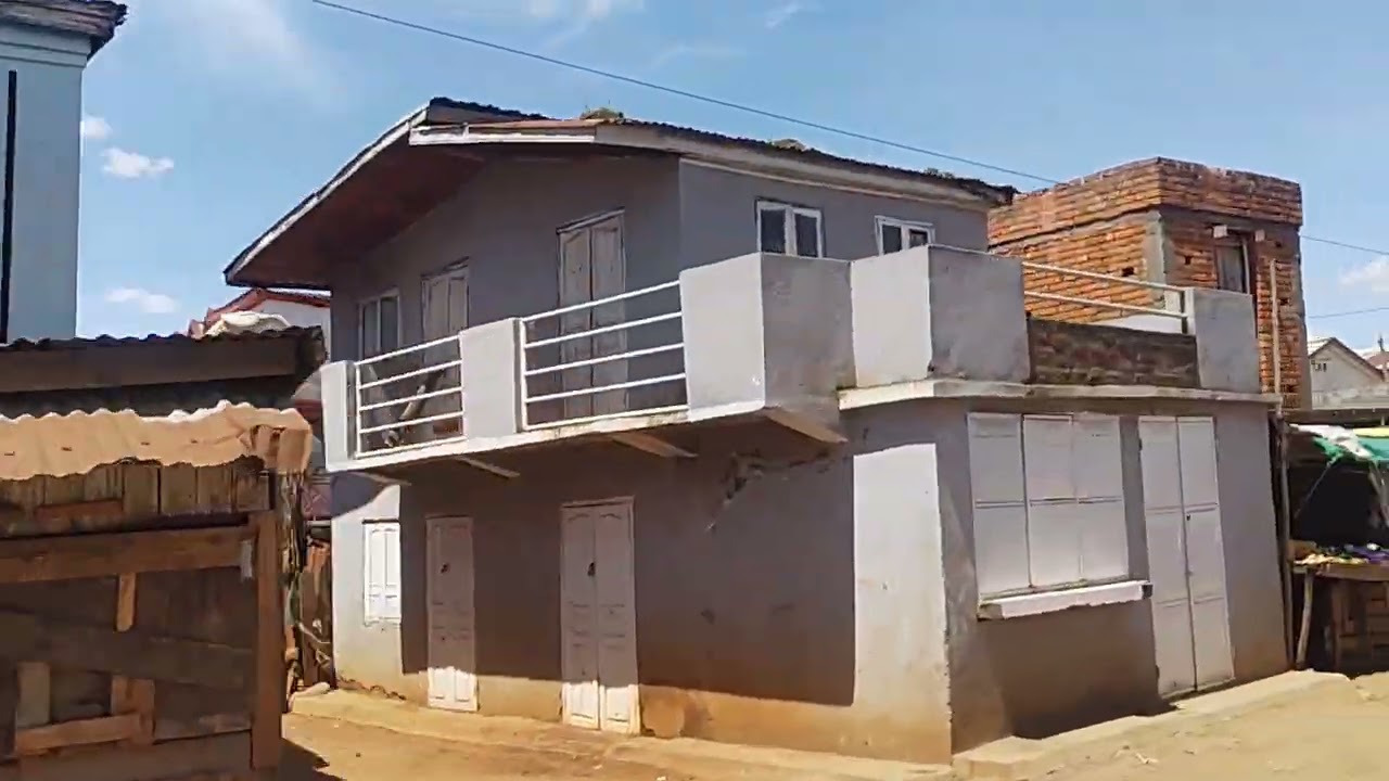 Tsivatrinikamo by VOIRIE Mahazoarivo - Streets view of Antsirabe Madagascar 