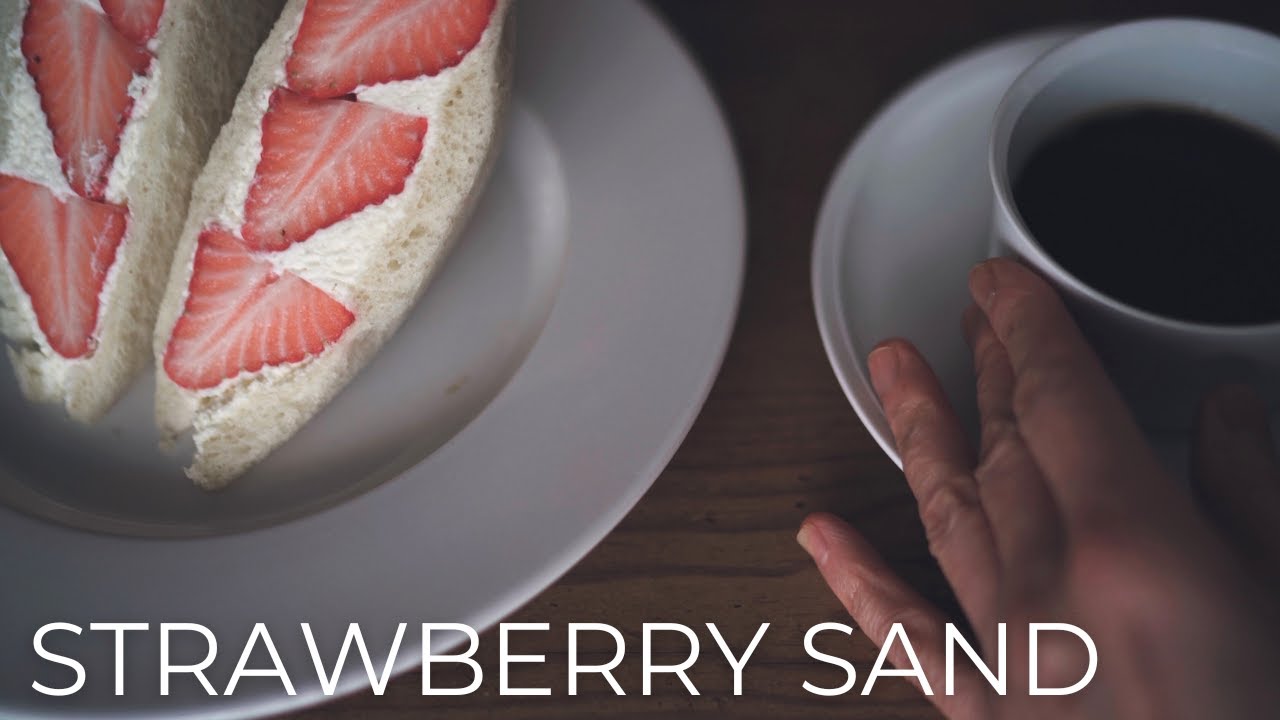 Seasonal Kitchen | Приготовление Пушистого Клубничного Сэндвича 🍓 & Время Кофе