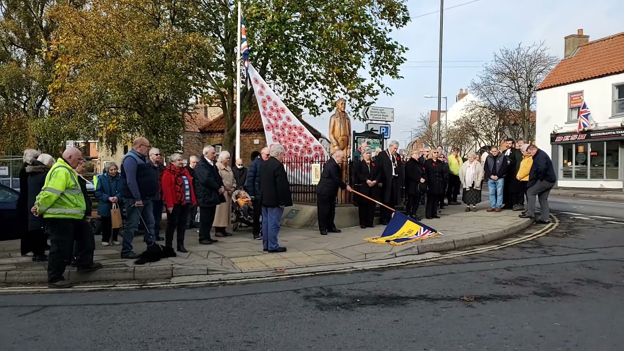 2 minutes silence held at #MarketWeighton