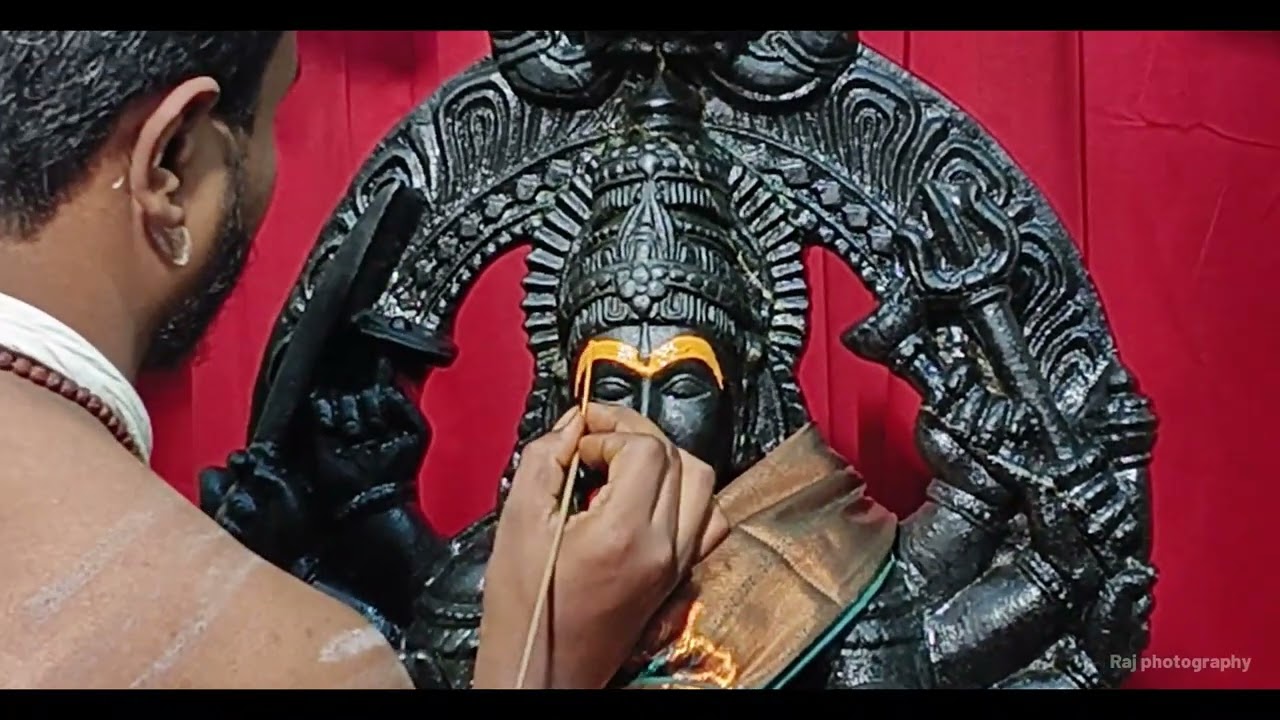 ಅಂಬಾಭವಾನಿ ದೇವಿ ಅಭಿಷೇಕ ಮತ್ತು ಅಲಂಕಾರ #religion #ytshorts