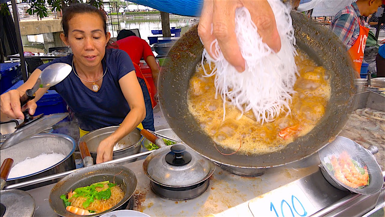 Street Food Event - Casseroled Shrimp King Prawns Glass Noodle