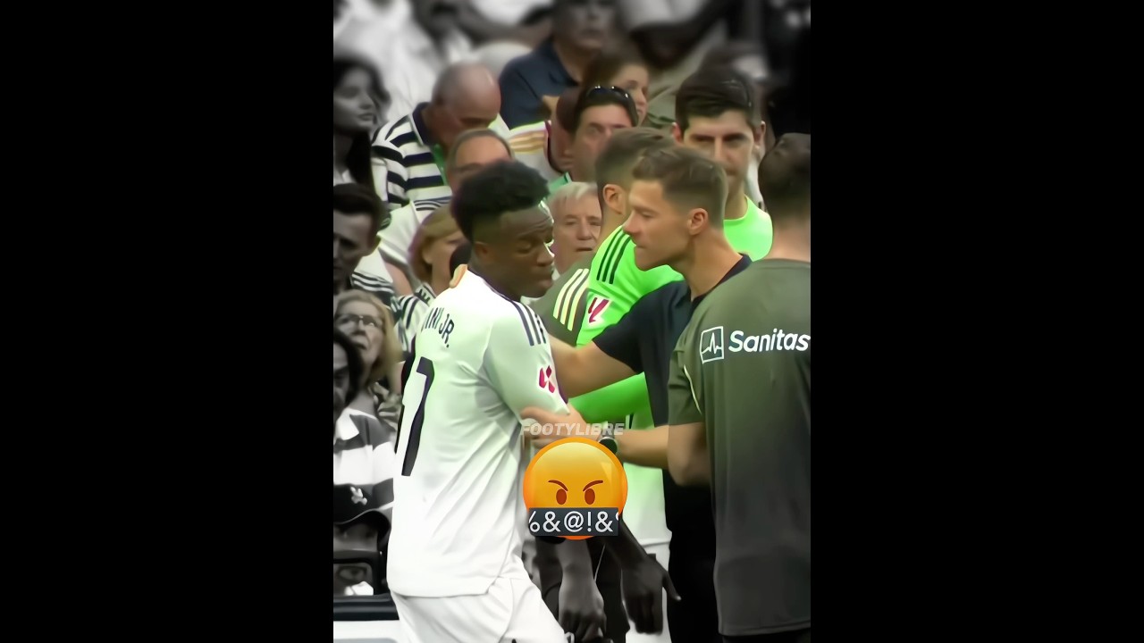 Vinicius with Ancelotti vs with Xabi 💔😥