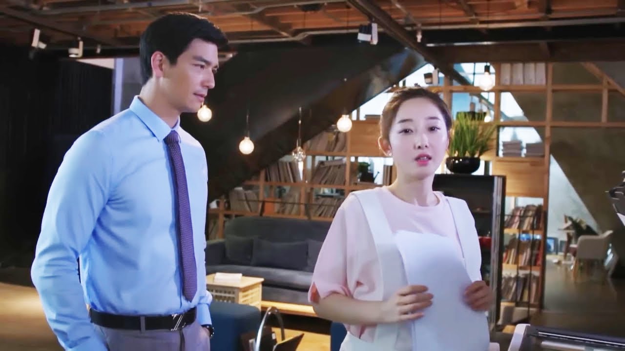 女孩以為總裁喜歡的是姐姐，殊不知總裁早就識破姐姐的假身份，對她徹底淪陷了