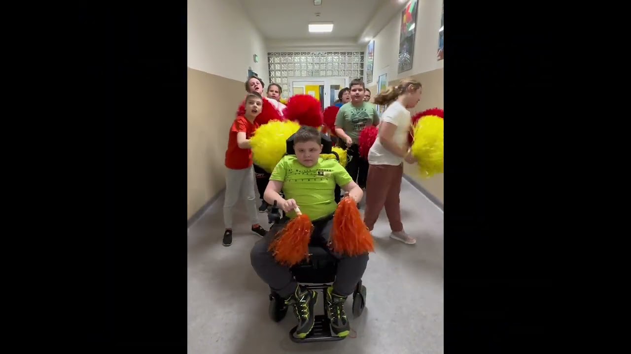 Z najlepszymi życzeniami dla naszych Babć i Dziadków  😁🙃😁
