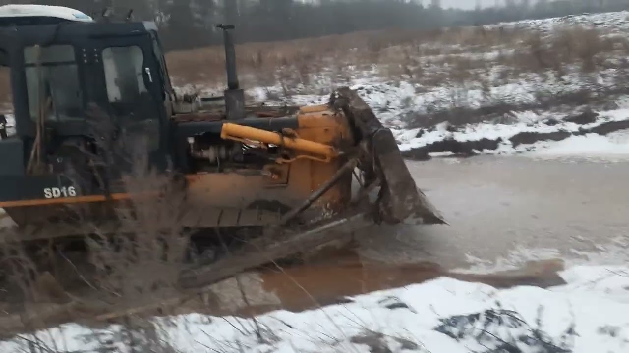 Шантуй  SD16 по лужам )))