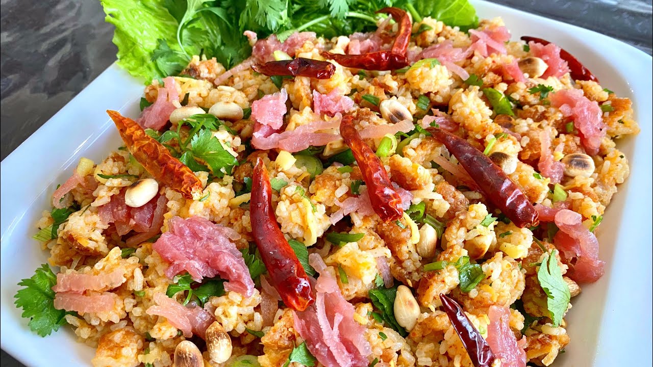 CRISPY FRIED RICE SALAD - NAM KHAO TOD