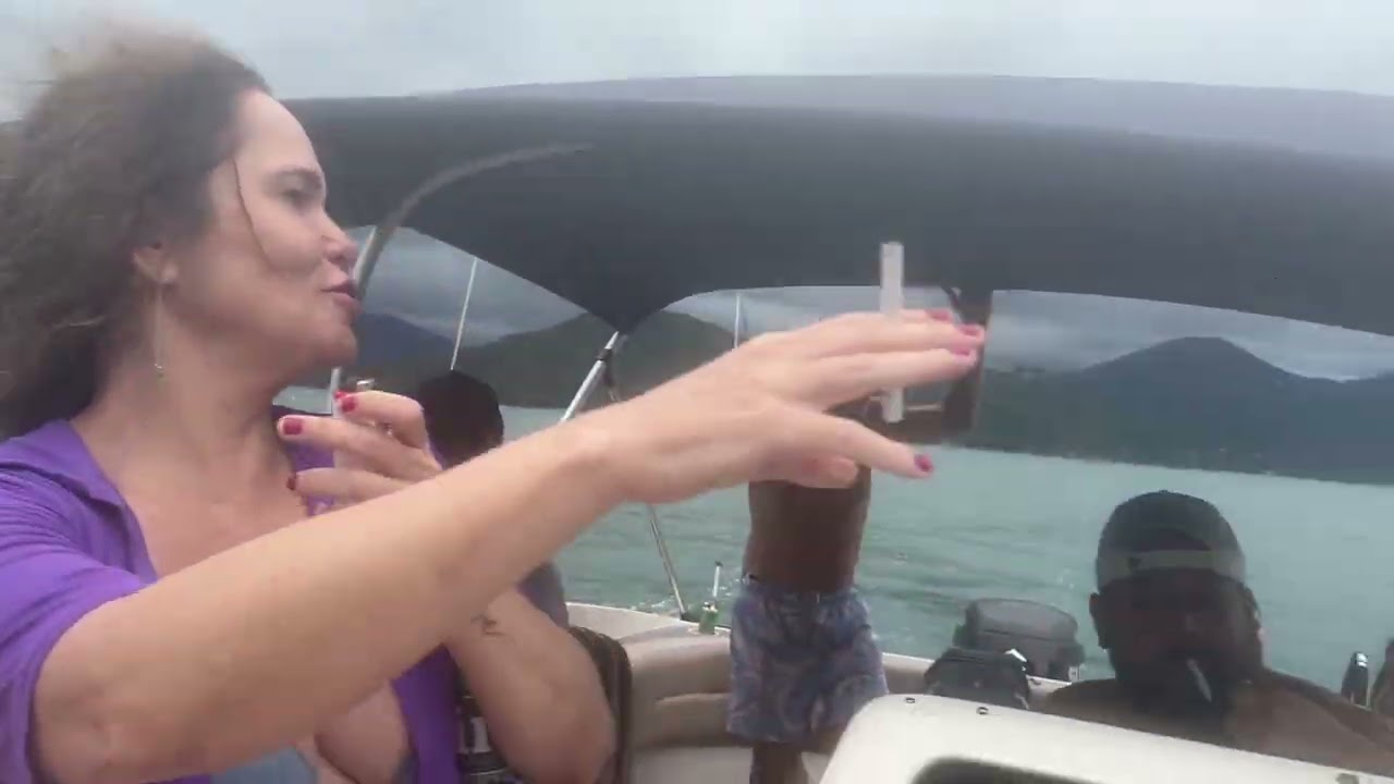 Deephouse e Lancha em Ubatuba Com a Galera!