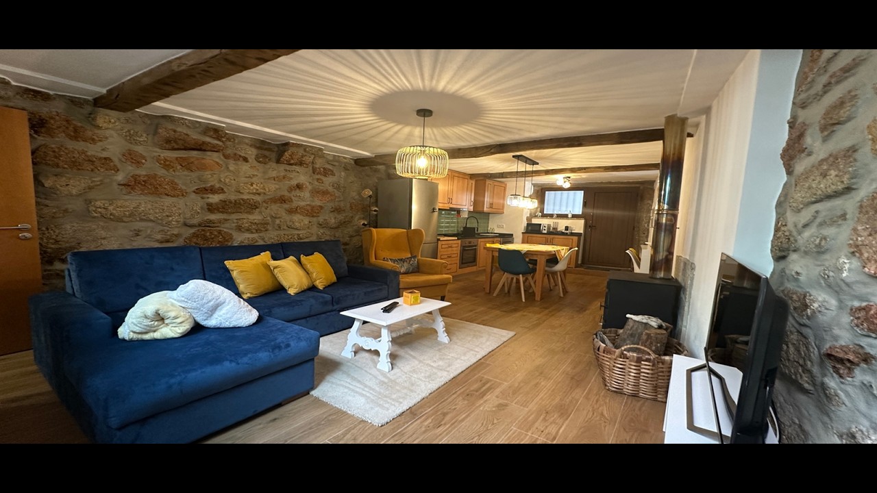 Lindíssima Casa em Pedra no Gerês com 2 Suites | Beautiful stone house in Gerês with 2 suites.