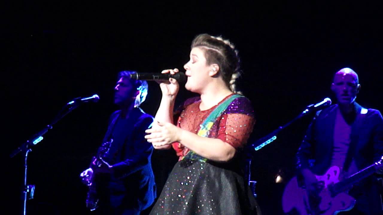 Kelly Clarkson - Habits - Tove Lo Cover - Detroit MI 7/26/15