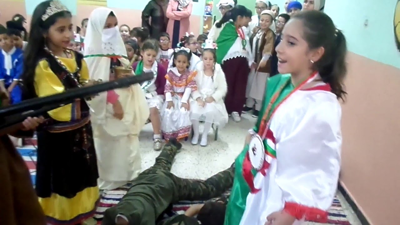 ذكرى 1نوفمبر في مدرسة ابن رشيق المسيلي بباب الزوا