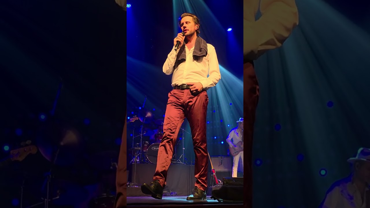 My way, Bouke having fun singing different songs to the melody, 28/11/25 Amersfoort #boukescholten 