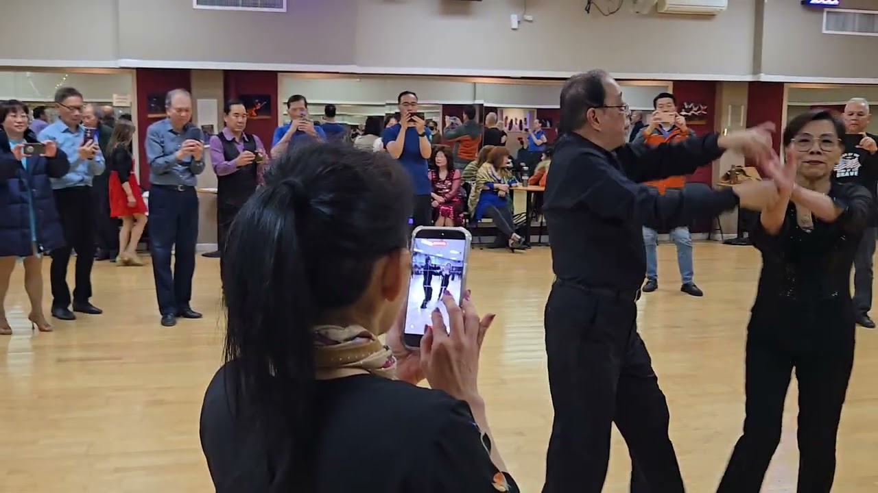 Chinese Jitterbug lesson by Fred Fang with T.A. Lucy Lu. 台湾三步课 房老师， 肋教，Lucy
