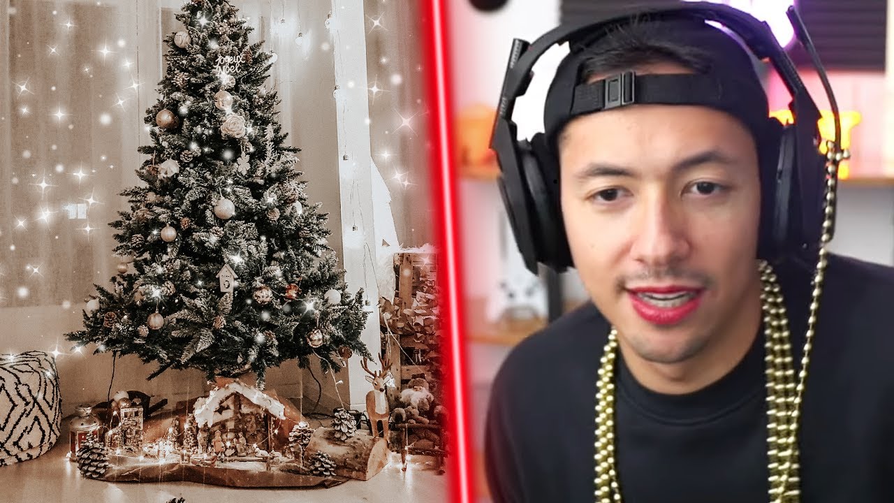 MA COPINE ME MAQUILLE PENDANT QU'ON INSTALLE LE SAPIN