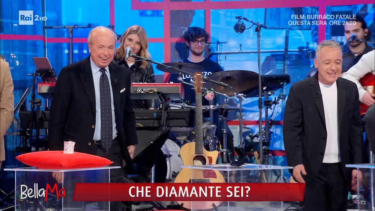 La corona di Carlo III di Borbone - BellaMa' 12/12/2023