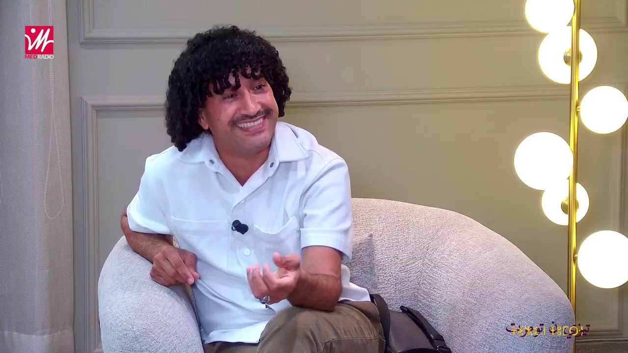 مولاي أحمد أطلياني: أنا مغني بشهادة فنانين كبار وإسمي ولى عالمي… والفن الأمازيغي دخلو ليه المتطفلين!
