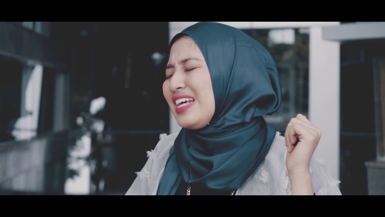 Adele - Chasing Pavements cover by Frida Rahma
