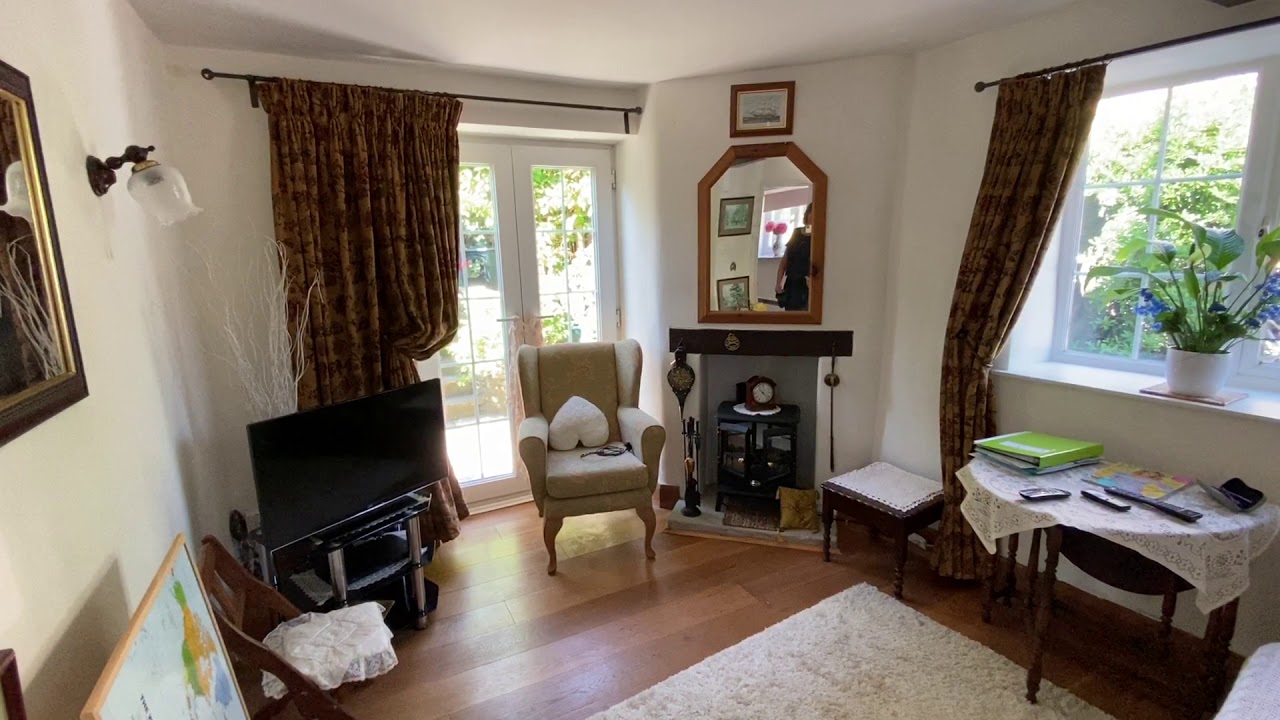 LANGFORD - Delightful one bedroom period cottage