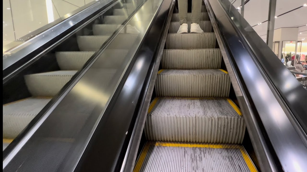 Escalator Rides at the Mall | Walking Tour of The Shops at Santa Anita, Arcadia, California, USA