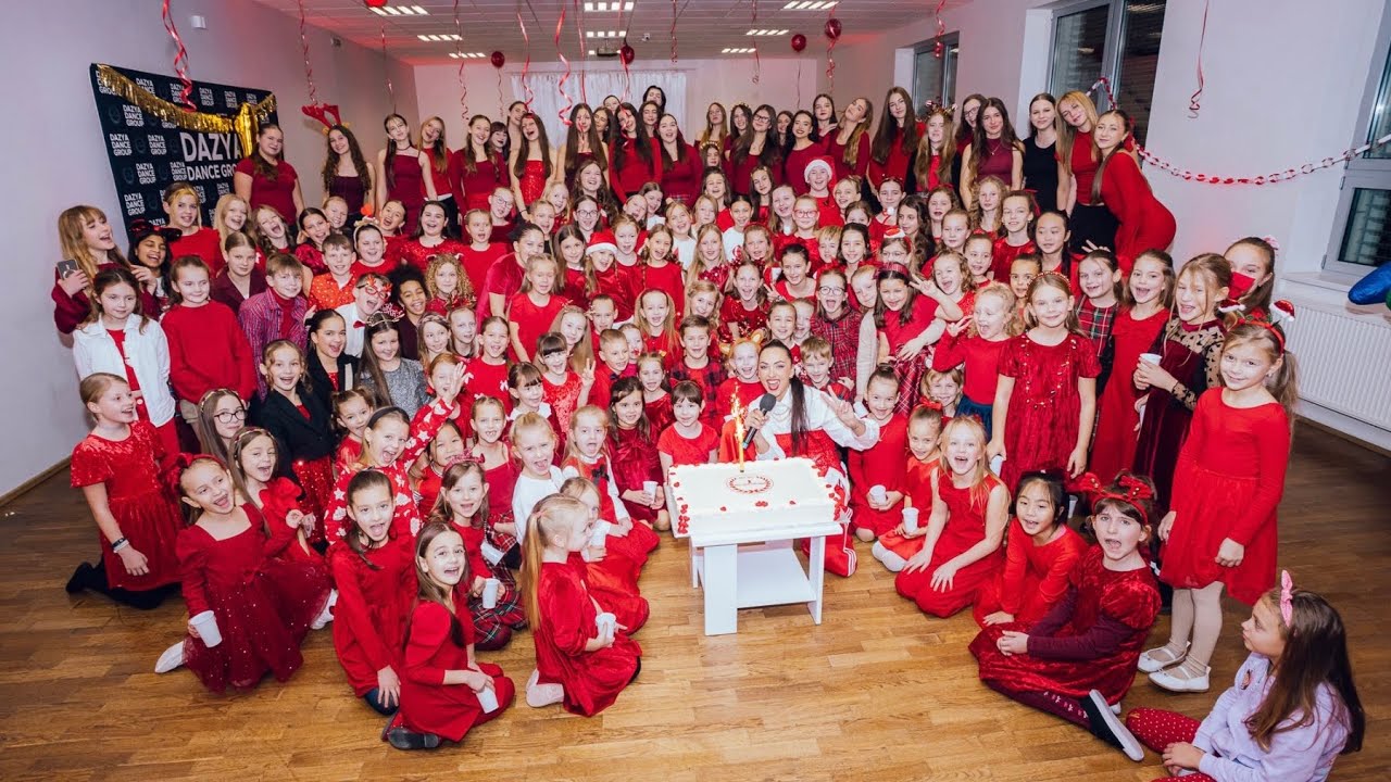 Dazya Dance Group - DAZYA 13. NARODENINY & VIANOČNÝ VEČIEROK