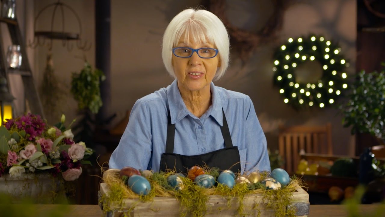 Natural Dyed Easter Eggs