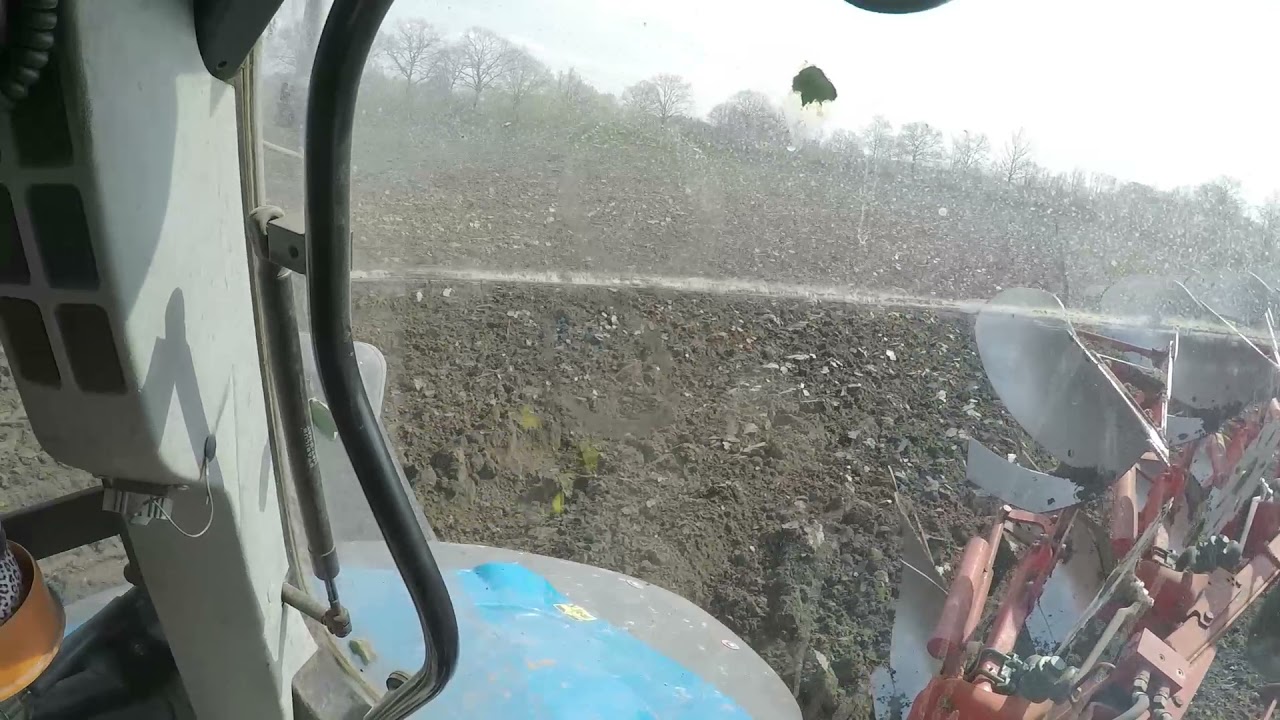 POV Pflügen mit einem New Holland T6020 Straight Pipe !