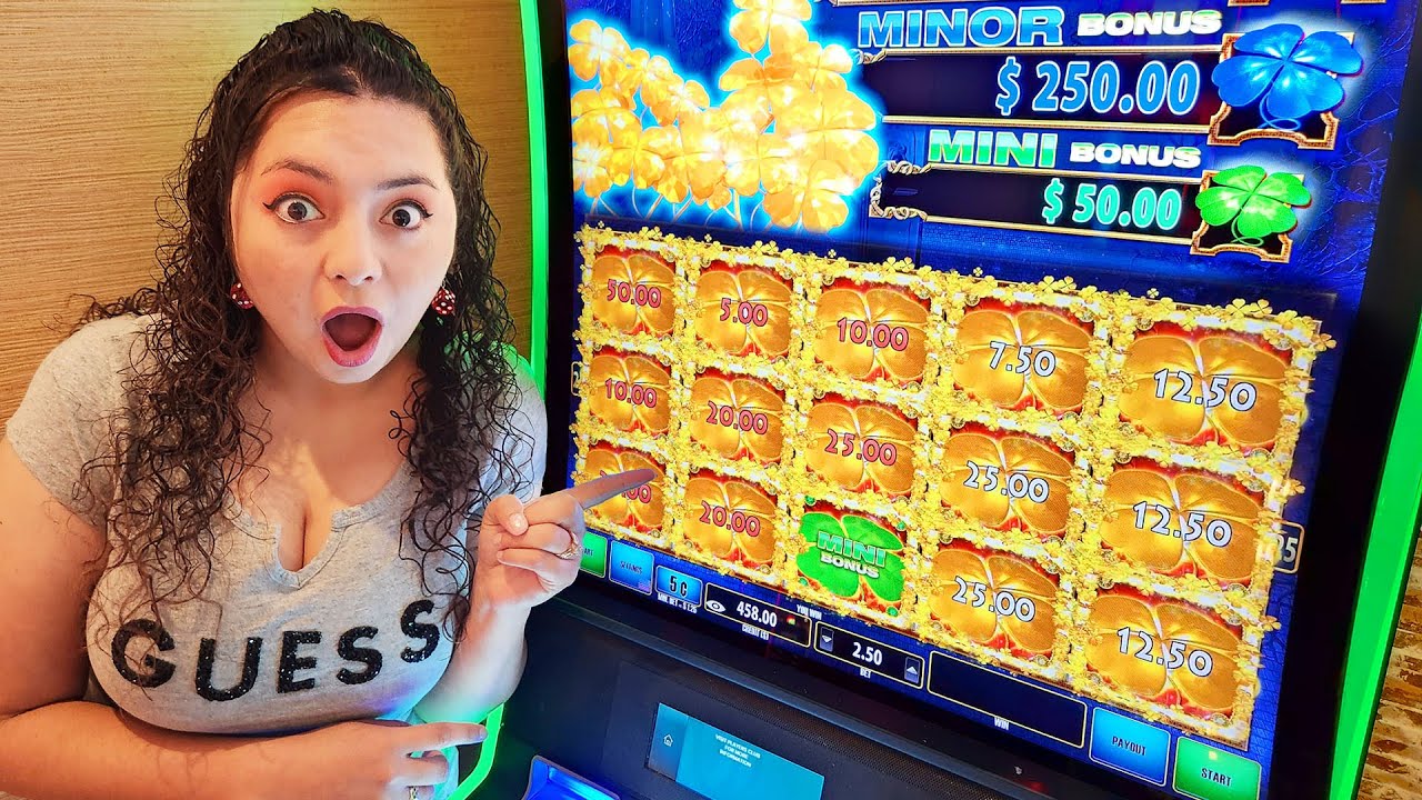 She got a FULL Screen!
