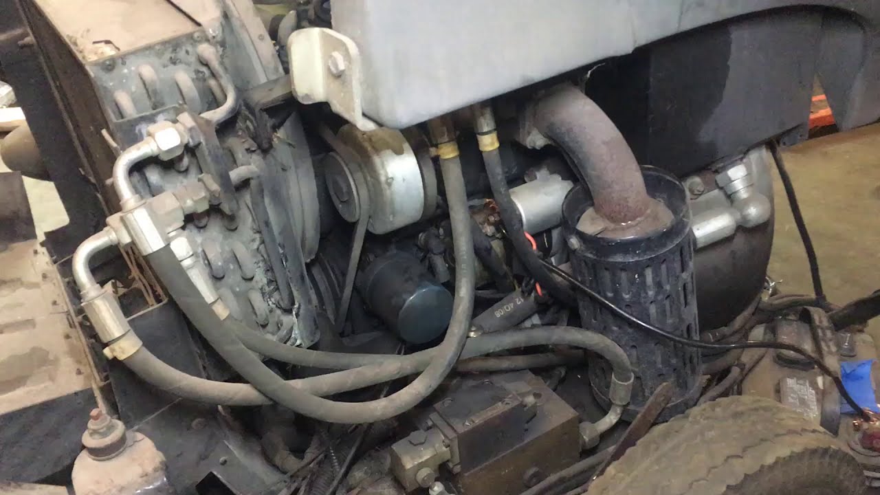 Двухцилиндровый дизельный двигатель Kubota Z482 с водяным охлаждением и глушителем. Всего 1287 ча...