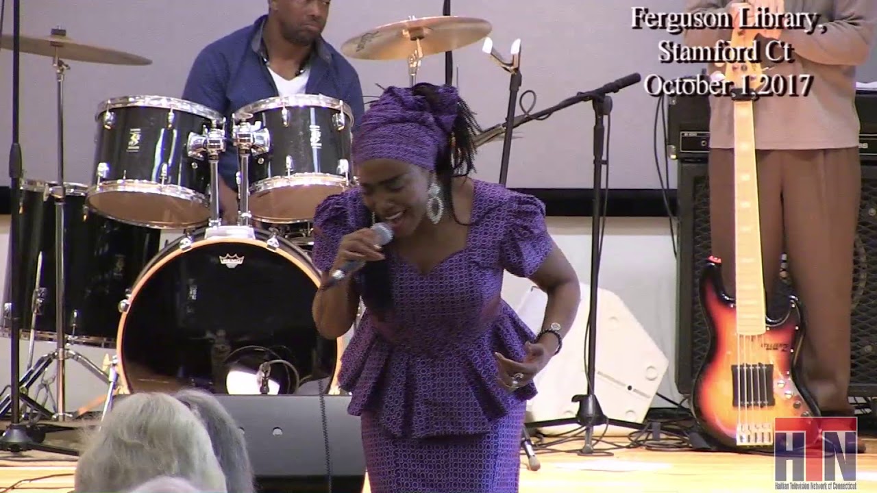 Emeline Michel; Viejo