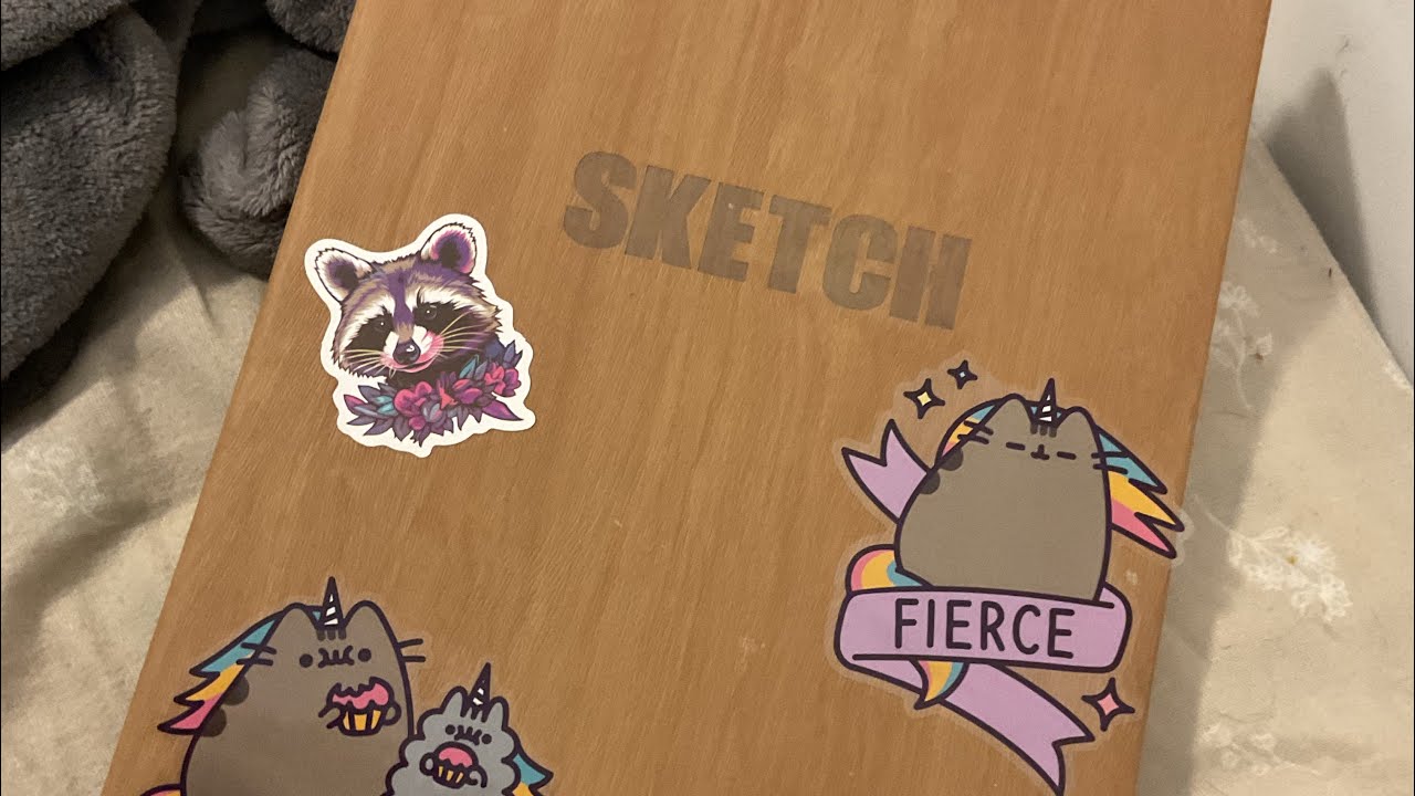 Make sure to turn up ur volume!! [ Sketch book tour!]