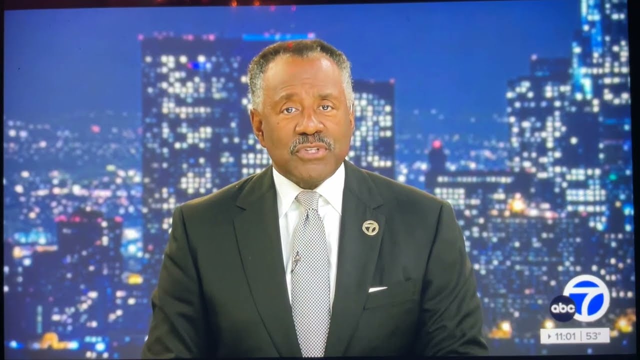KABC ABC 7 Eyewitness News в 23:00, срочные новости