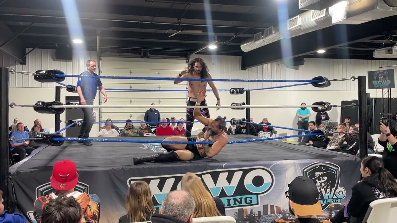 Austin Sean vs. Jake Omen