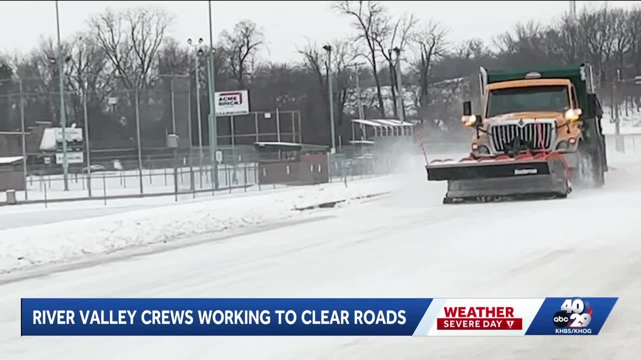 Snow, sleet & ice keep Arkansas road crews busy