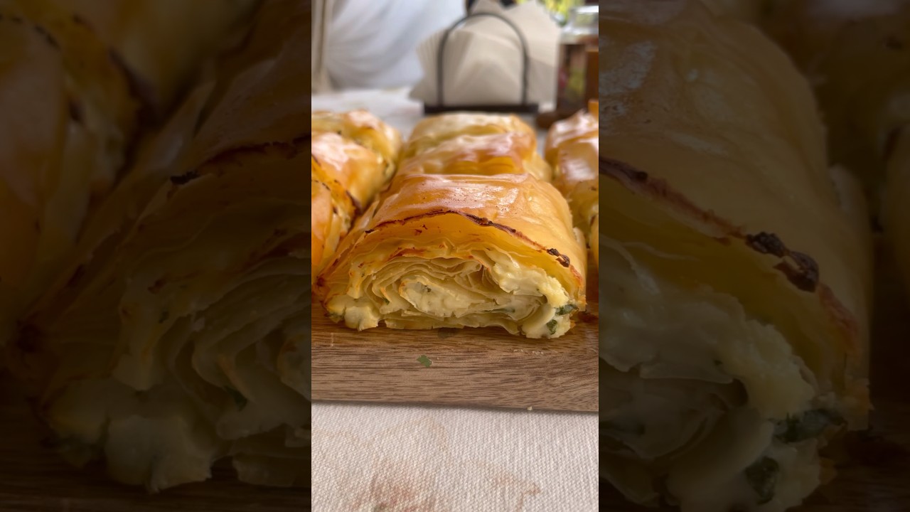 Хрустящие и ароматные с чесночным маслом рулетики из теста фило с сыром 😋