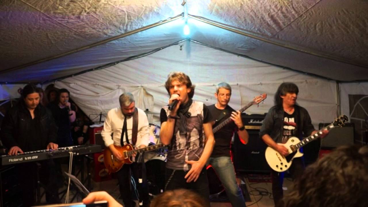 Manhattan Rock Band - Don't Stop Believing y Separete Ways (Journey).
